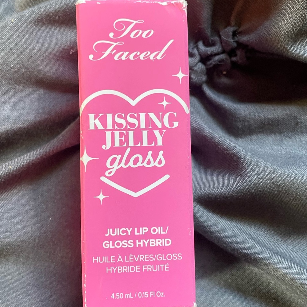 NWT Too Faced Kissing Jelly Gloss Juicy Lip Oil/Gloss Hybrid Shade "Grape Soda"